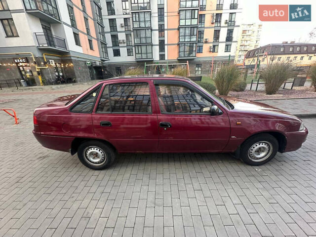 Красный Дэу Нексия, объемом двигателя 1.6 л и пробегом 193 тыс. км за 1400 $, фото 2 на Automoto.ua