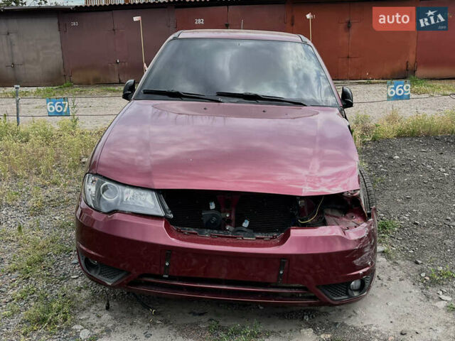 Красный Дэу Нексия, объемом двигателя 1.5 л и пробегом 114 тыс. км за 1100 $, фото 1 на Automoto.ua