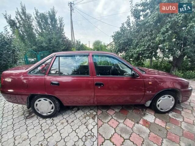 Красный Дэу Нексия, объемом двигателя 1.5 л и пробегом 116 тыс. км за 3400 $, фото 1 на Automoto.ua