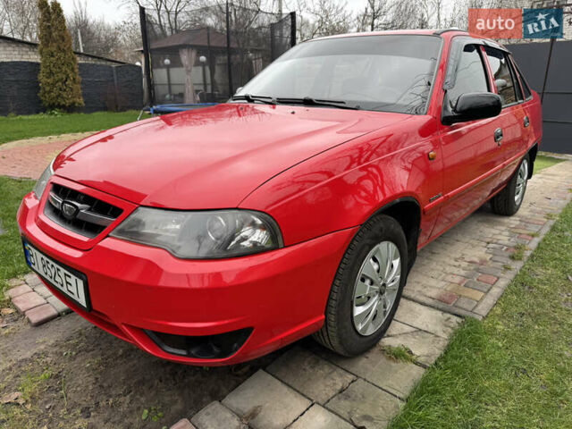 Красный Дэу Нексия, объемом двигателя 1.6 л и пробегом 136 тыс. км за 2900 $, фото 2 на Automoto.ua