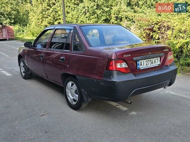 Красный Дэу Нексия, объемом двигателя 1.5 л и пробегом 200 тыс. км за 900 $, фото 1 на Automoto.ua