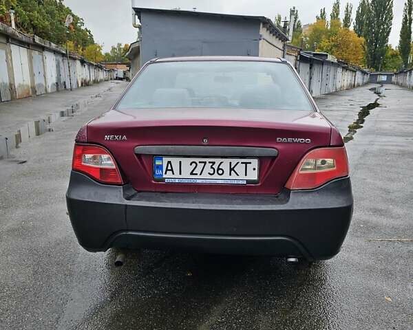 Деу Нексія 2011 у Києві на Automoto.ua Червоний Деу Нексія, об'ємом двигуна 1.5 л та пробігом 200 тис. км за 700 $, фото 1 на Automoto.ua