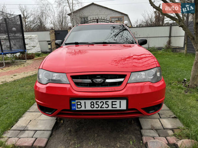 Красный Дэу Нексия, объемом двигателя 1.6 л и пробегом 136 тыс. км за 2900 $, фото 1 на Automoto.ua