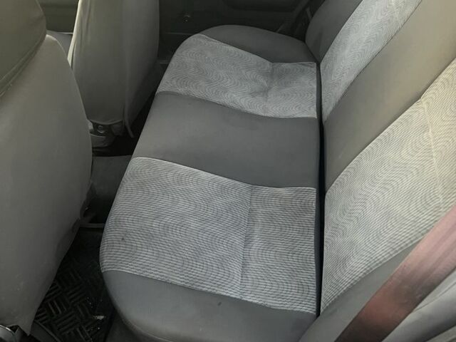 Червоний Деу Нексія, об'ємом двигуна 1.6 л та пробігом 345 тис. км за 1250 $, фото 8 на Automoto.ua