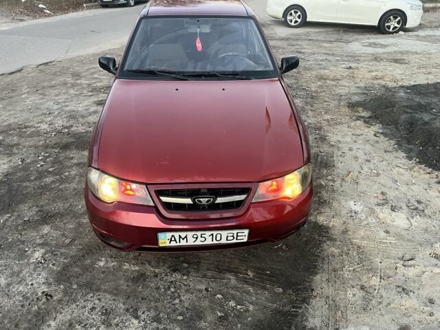 Червоний Деу Нексія, об'ємом двигуна 1.6 л та пробігом 345 тис. км за 1250 $, фото 1 на Automoto.ua