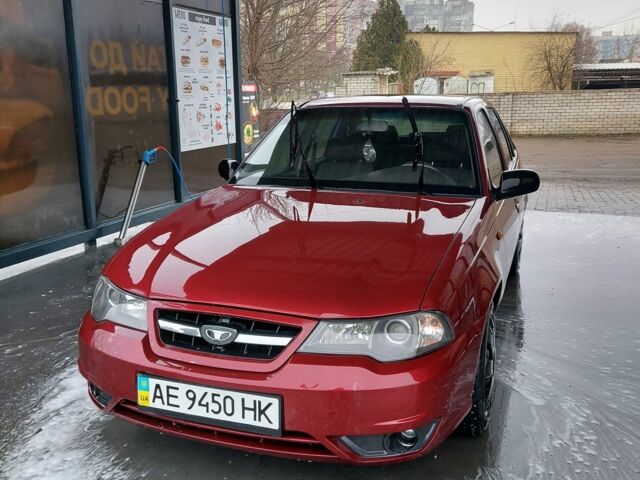 Красный Дэу Нексия, объемом двигателя 1.6 л и пробегом 234 тыс. км за 3200 $, фото 1 на Automoto.ua