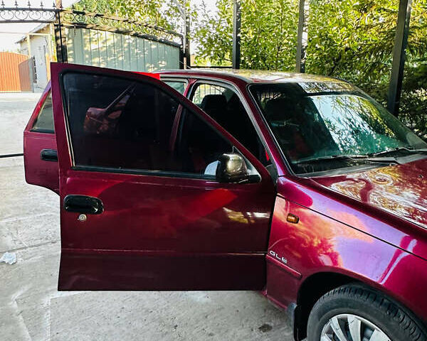 Червоний Деу Нексія, об'ємом двигуна 1.6 л та пробігом 168 тис. км за 3000 $, фото 10 на Automoto.ua