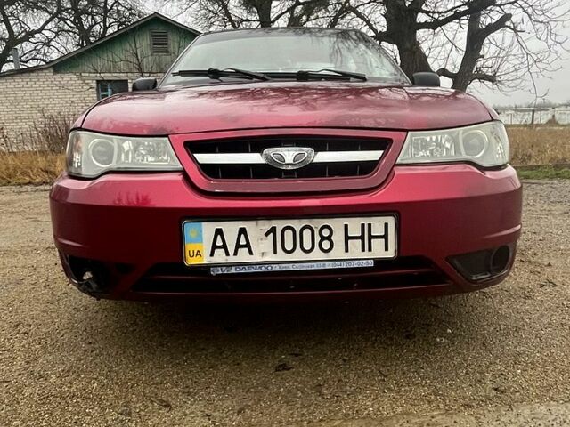 Красный Дэу Нексия, объемом двигателя 1.6 л и пробегом 26 тыс. км за 800 $, фото 6 на Automoto.ua