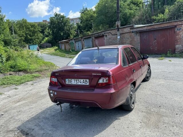 Красный Дэу Нексия, объемом двигателя 1.5 л и пробегом 400 тыс. км за 799 $, фото 3 на Automoto.ua