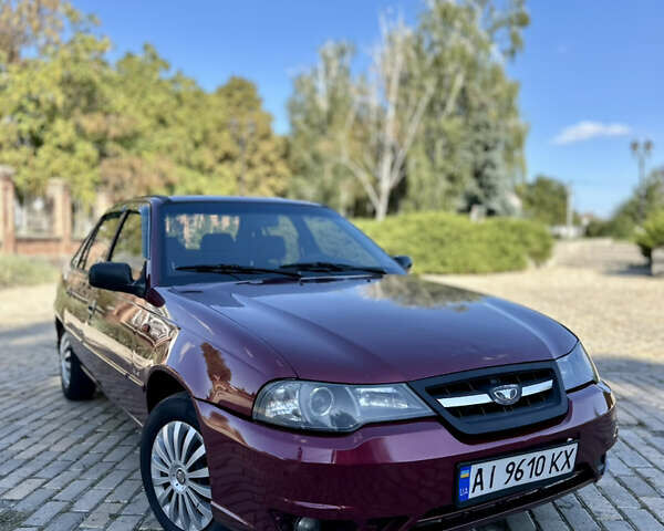 Красный Дэу Нексия, объемом двигателя 1.5 л и пробегом 270 тыс. км за 2750 $, фото 1 на Automoto.ua