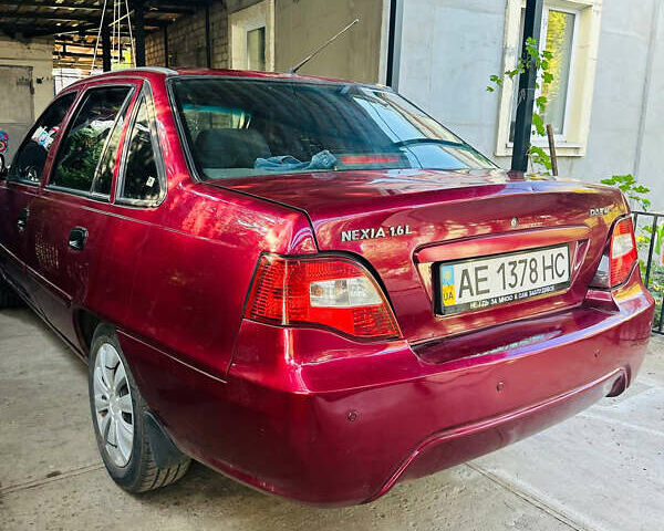 Червоний Деу Нексія, об'ємом двигуна 1.6 л та пробігом 168 тис. км за 3000 $, фото 3 на Automoto.ua