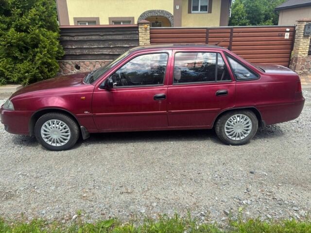 Червоний Деу Нексія, об'ємом двигуна 1.5 л та пробігом 118 тис. км за 2000 $, фото 3 на Automoto.ua