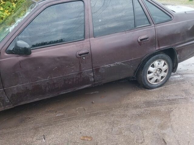 Красный Дэу Нексия, объемом двигателя 1.5 л и пробегом 5 тыс. км за 929 $, фото 2 на Automoto.ua