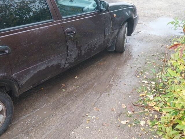 Красный Дэу Нексия, объемом двигателя 1.5 л и пробегом 5 тыс. км за 929 $, фото 1 на Automoto.ua