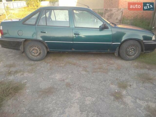 Дэу Нексия, объемом двигателя 1.5 л и пробегом 139 тыс. км за 1000 $, фото 3 на Automoto.ua