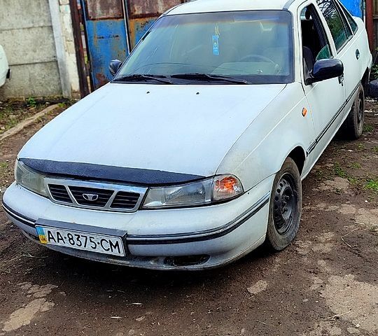 Дэу Нексия, объемом двигателя 1.5 л и пробегом 211 тыс. км за 790 $, фото 2 на Automoto.ua
