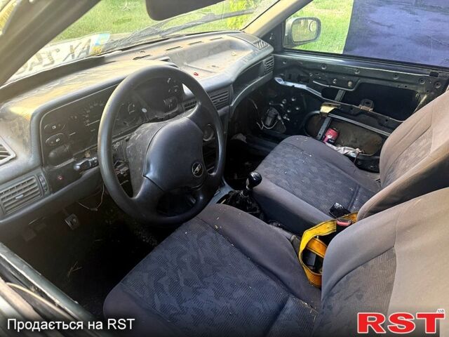 Дэу Нексия, объемом двигателя 1.5 л и пробегом 300 тыс. км за 350 $, фото 4 на Automoto.ua