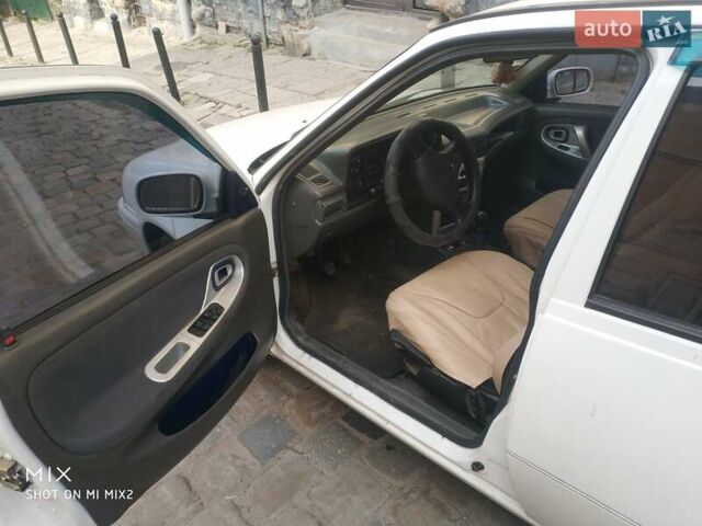 Дэу Нексия, объемом двигателя 1.5 л и пробегом 432 тыс. км за 1400 $, фото 4 на Automoto.ua
