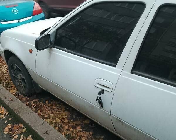 Дэу Нексия, объемом двигателя 1.5 л и пробегом 210 тыс. км за 1300 $, фото 1 на Automoto.ua