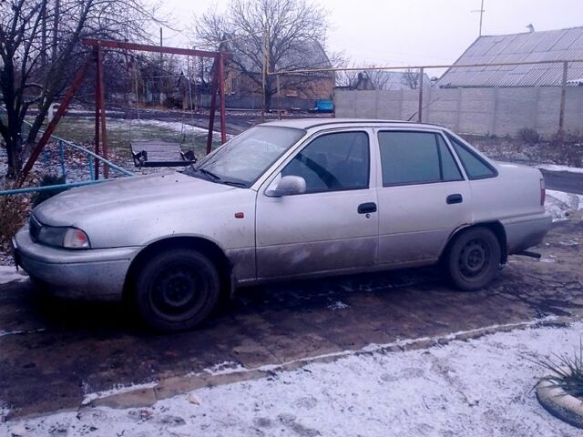 Дэу Нексия, объемом двигателя 15 л и пробегом 233 тыс. км за 1250 $, фото 3 на Automoto.ua