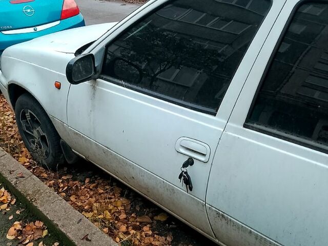 Дэу Нексия, объемом двигателя 1.5 л и пробегом 210 тыс. км за 1300 $, фото 2 на Automoto.ua