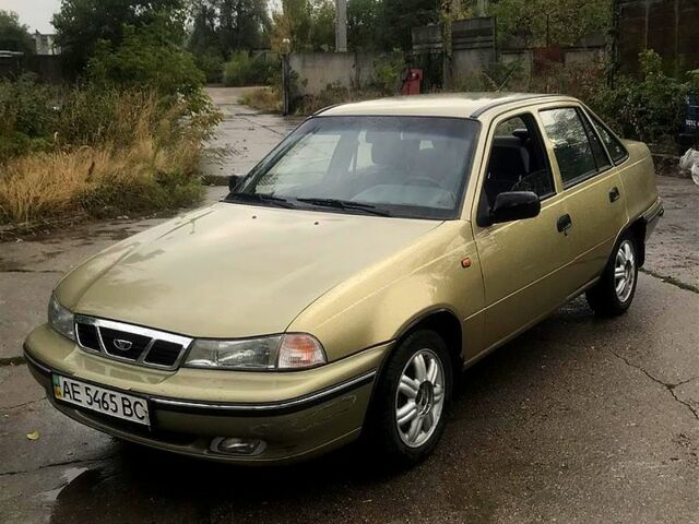 Дэу Нексия, объемом двигателя 1.5 л и пробегом 187 тыс. км за 1900 $, фото 2 на Automoto.ua