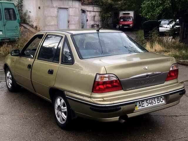 Дэу Нексия, объемом двигателя 1.5 л и пробегом 187 тыс. км за 1900 $, фото 3 на Automoto.ua