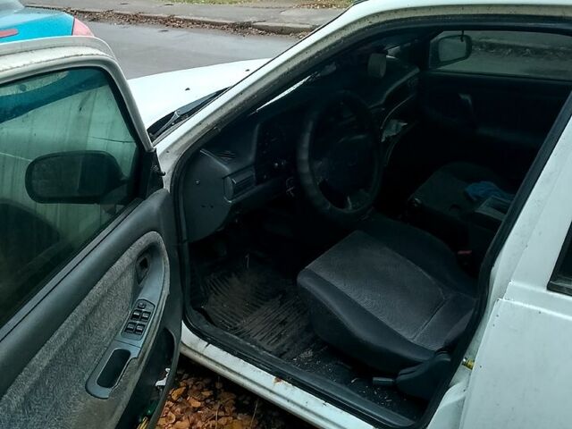 Дэу Нексия, объемом двигателя 1.5 л и пробегом 210 тыс. км за 1300 $, фото 3 на Automoto.ua