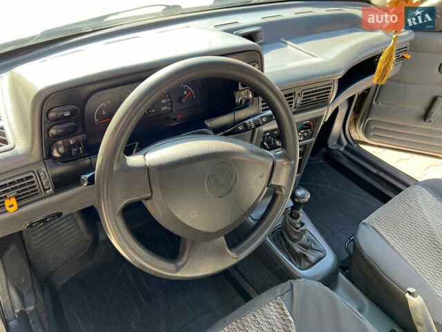 Дэу Нексия, объемом двигателя 1.6 л и пробегом 150 тыс. км за 1700 $, фото 8 на Automoto.ua