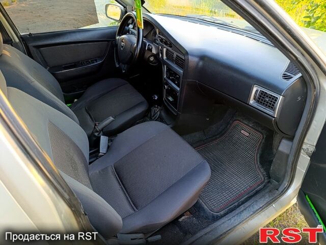 Деу Нексія, об'ємом двигуна 1.5 л та пробігом 180 тис. км за 1250 $, фото 2 на Automoto.ua