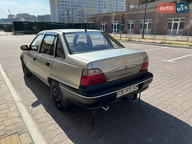 Дэу Нексия, объемом двигателя 1.6 л и пробегом 150 тыс. км за 1700 $, фото 4 на Automoto.ua