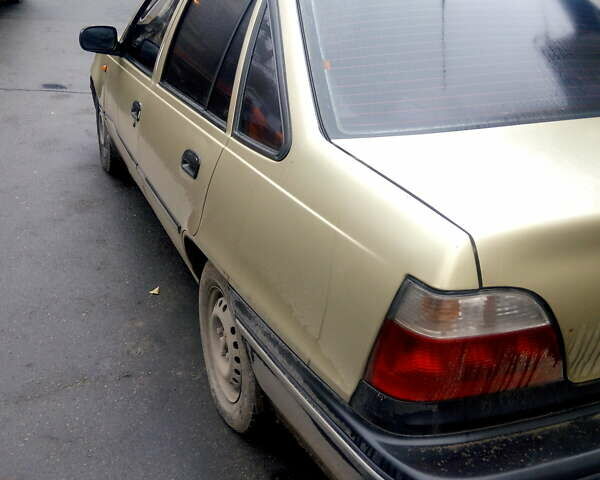 Деу Нексія, об'ємом двигуна 0 л та пробігом 100 тис. км за 2000 $, фото 1 на Automoto.ua