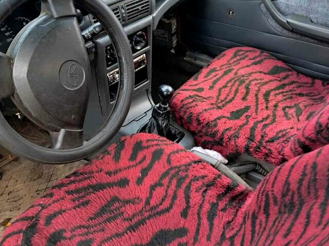 Дэу Нексия, объемом двигателя 1.5 л и пробегом 0 тыс. км за 800 $, фото 6 на Automoto.ua