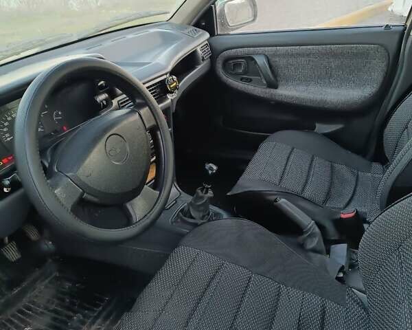 Дэу Нексия, объемом двигателя 1.5 л и пробегом 105 тыс. км за 3000 $, фото 11 на Automoto.ua