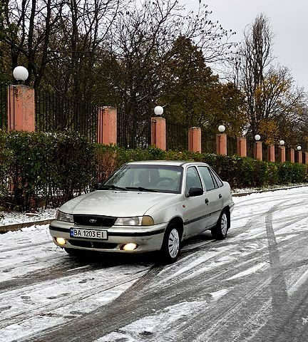 Дэу Нексия, объемом двигателя 1.5 л и пробегом 250 тыс. км за 1650 $, фото 1 на Automoto.ua