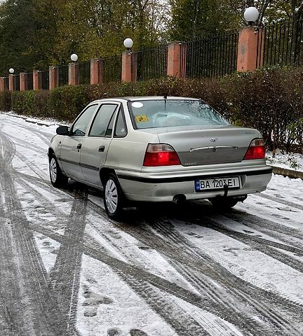 Дэу Нексия, объемом двигателя 1.5 л и пробегом 250 тыс. км за 1650 $, фото 2 на Automoto.ua