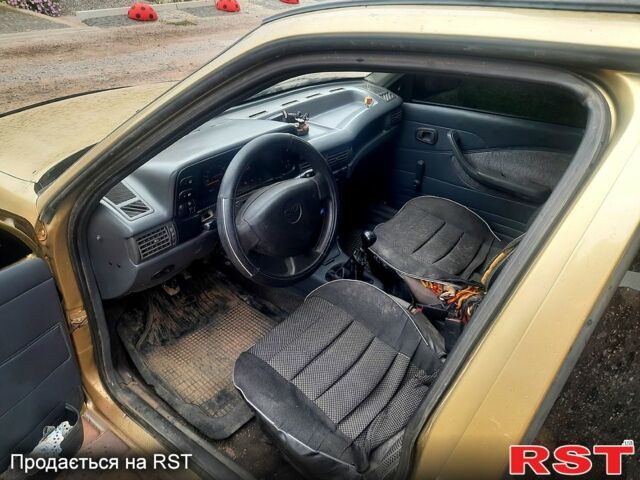 Дэу Нексия, объемом двигателя 1.6 л и пробегом 0 тыс. км за 1400 $, фото 5 на Automoto.ua