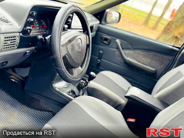 Дэу Нексия, объемом двигателя 1.5 л и пробегом 190 тыс. км за 1300 $, фото 2 на Automoto.ua