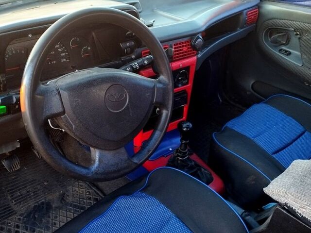 Дэу Нексия, объемом двигателя 1.6 л и пробегом 250 тыс. км за 700 $, фото 2 на Automoto.ua