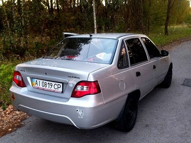 Дэу Нексия, объемом двигателя 1.5 л и пробегом 120 тыс. км за 2000 $, фото 3 на Automoto.ua