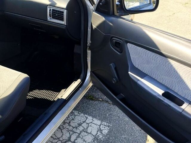 Дэу Нексия, объемом двигателя 1.5 л и пробегом 76 тыс. км за 3100 $, фото 4 на Automoto.ua