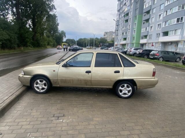Жовтий Деу Нексія, об'ємом двигуна 1.5 л та пробігом 459 тис. км за 2245 $, фото 2 на Automoto.ua
