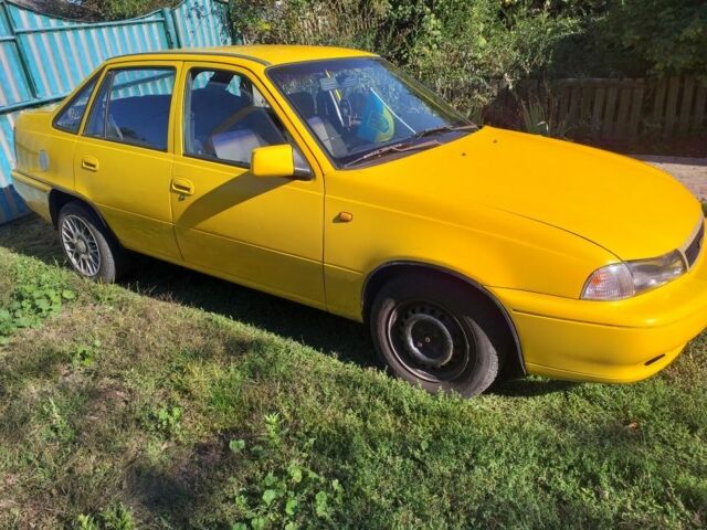 Жовтий Деу Нексія, об'ємом двигуна 0 л та пробігом 58 тис. км за 1200 $, фото 1 на Automoto.ua