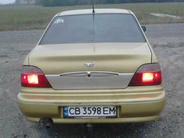 Желтый Дэу Нексия, объемом двигателя 1.5 л и пробегом 300 тыс. км за 1500 $, фото 7 на Automoto.ua