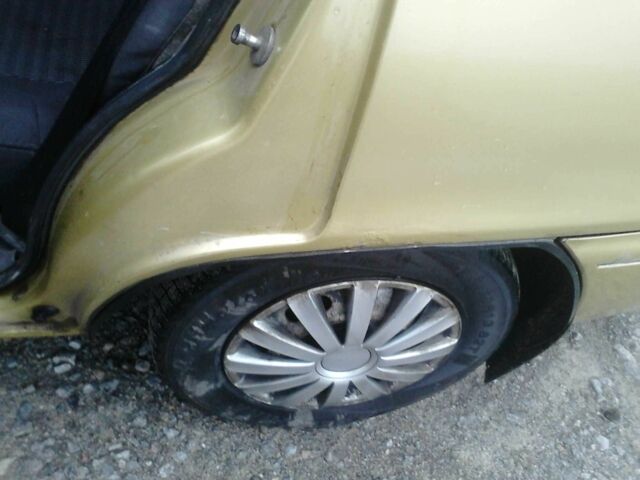 Желтый Дэу Нексия, объемом двигателя 1.5 л и пробегом 300 тыс. км за 1500 $, фото 13 на Automoto.ua