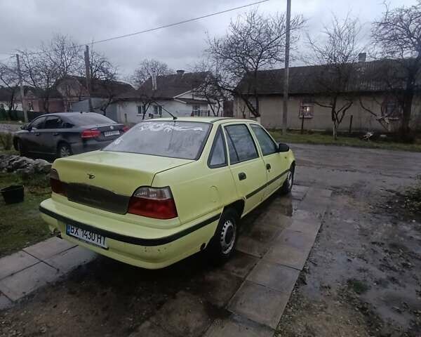 Жовтий Деу Нексія, об'ємом двигуна 1.5 л та пробігом 215 тис. км за 799 $, фото 4 на Automoto.ua