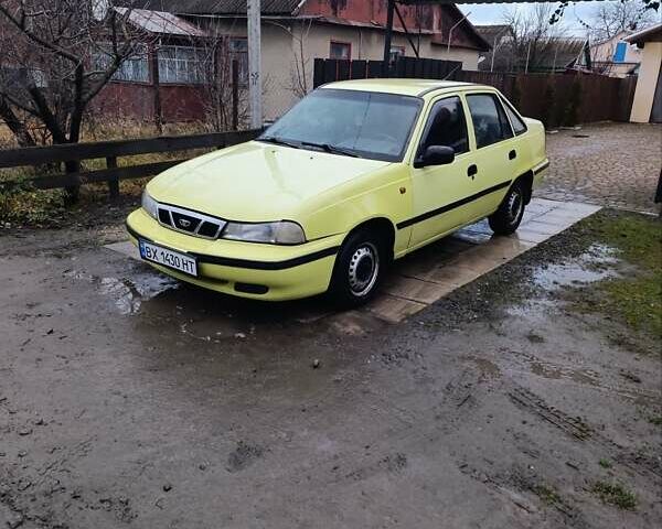 Жовтий Деу Нексія, об'ємом двигуна 1.5 л та пробігом 215 тис. км за 799 $, фото 1 на Automoto.ua