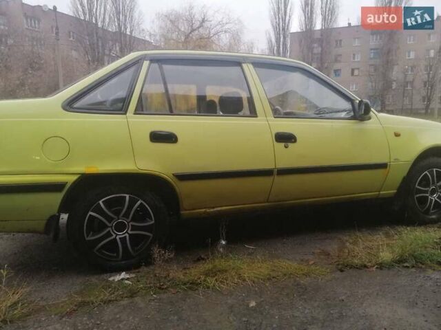 Дэу Нексия 2006 в Кривом Роге на Automoto.ua Желтый Дэу Нексия, объемом двигателя 1.5 л и пробегом 160 тыс. км за 2000 $, фото 4 на Automoto.ua