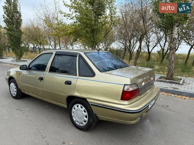 Жовтий Деу Нексія, об'ємом двигуна 1.6 л та пробігом 286 тис. км за 1850 $, фото 8 на Automoto.ua