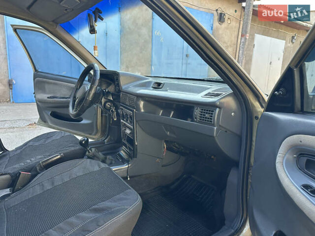 Желтый Дэу Нексия, объемом двигателя 1.5 л и пробегом 240 тыс. км за 1800 $, фото 24 на Automoto.ua